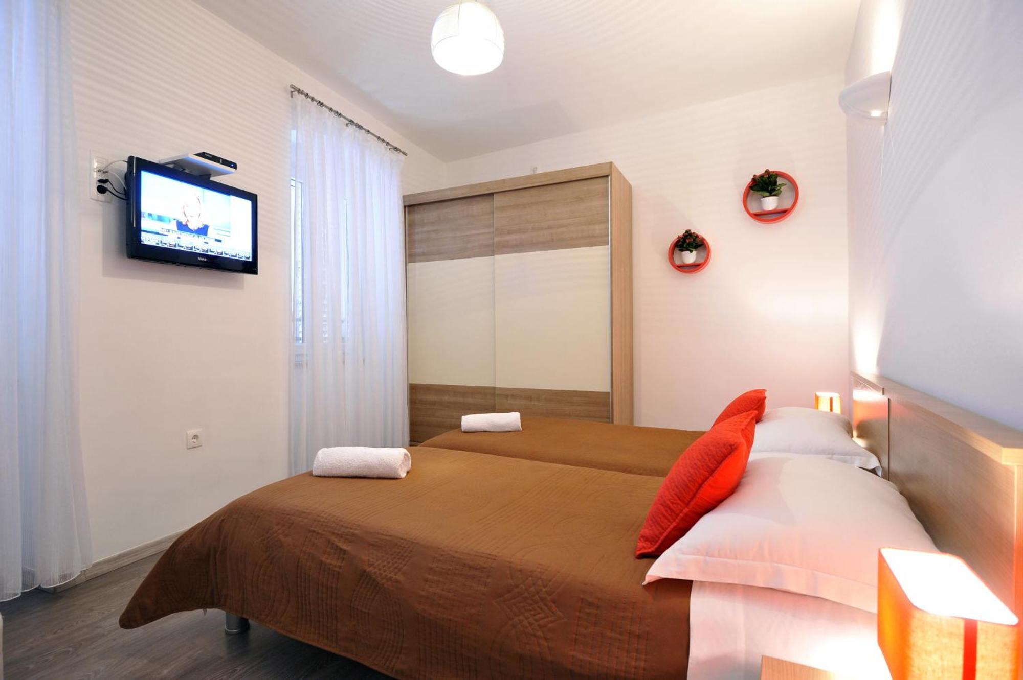 Rooms & Apartments 72 Задар Номер фото